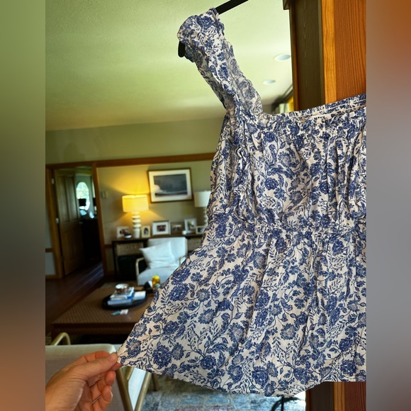 Old Navy // smocked back blouse // blue floral // medium - Picture 4 of 5